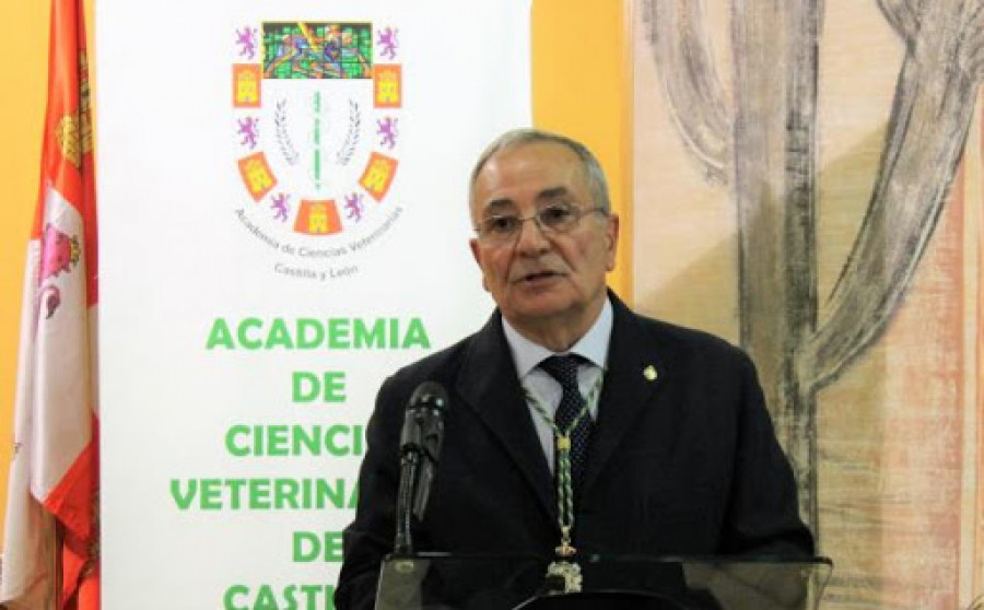 Elías Rodríguez Ferri veterinario experto microbiología